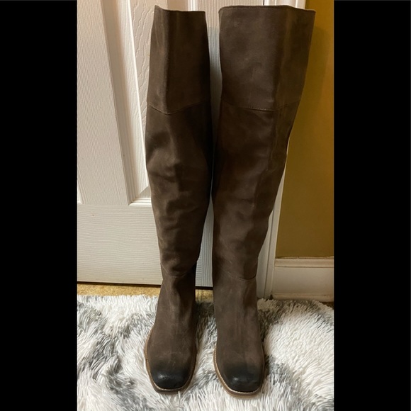 Over the knee Suede Boots - Picture 2 of 8